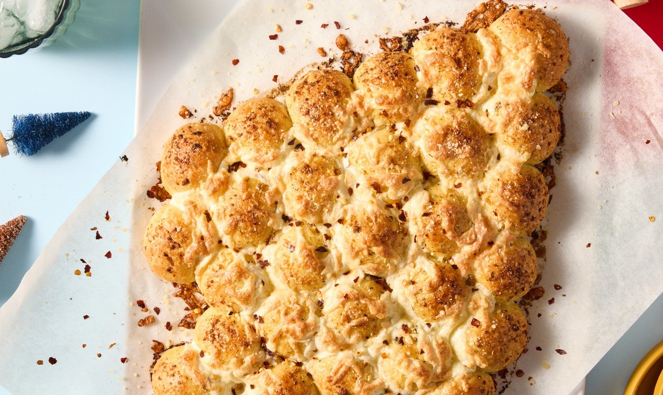 Fast Christmas Tree Pull-Apart Bread