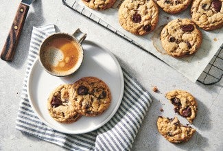 Soft Chocolate Chip Cookies